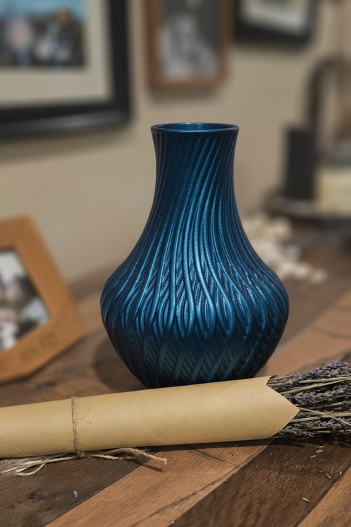 Quell Vase - Metallic Blue